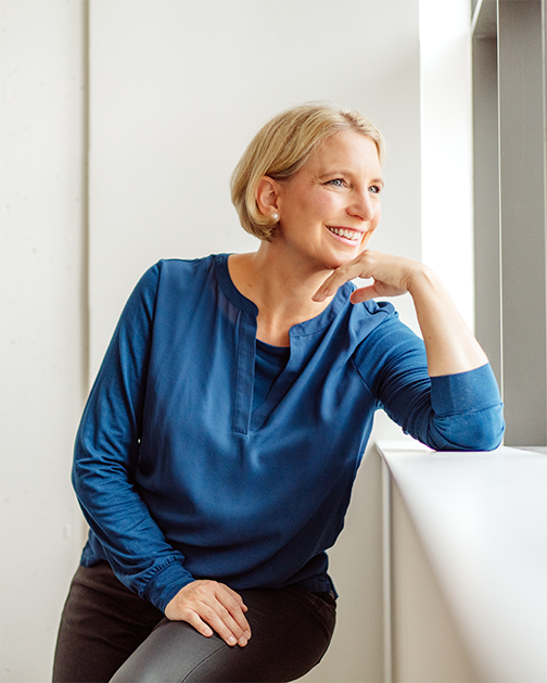Portrait der Schweizer Sängerin Karin Grimm Karin Grimm – Porträt der Schweizer Sängerin